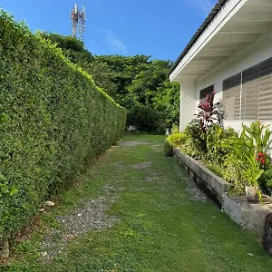 shalom-suite.comcaribbean.com/